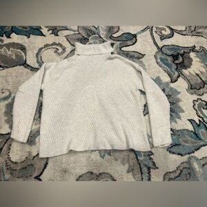 It’s one time - woman’s turtle neck sweater Sz medium